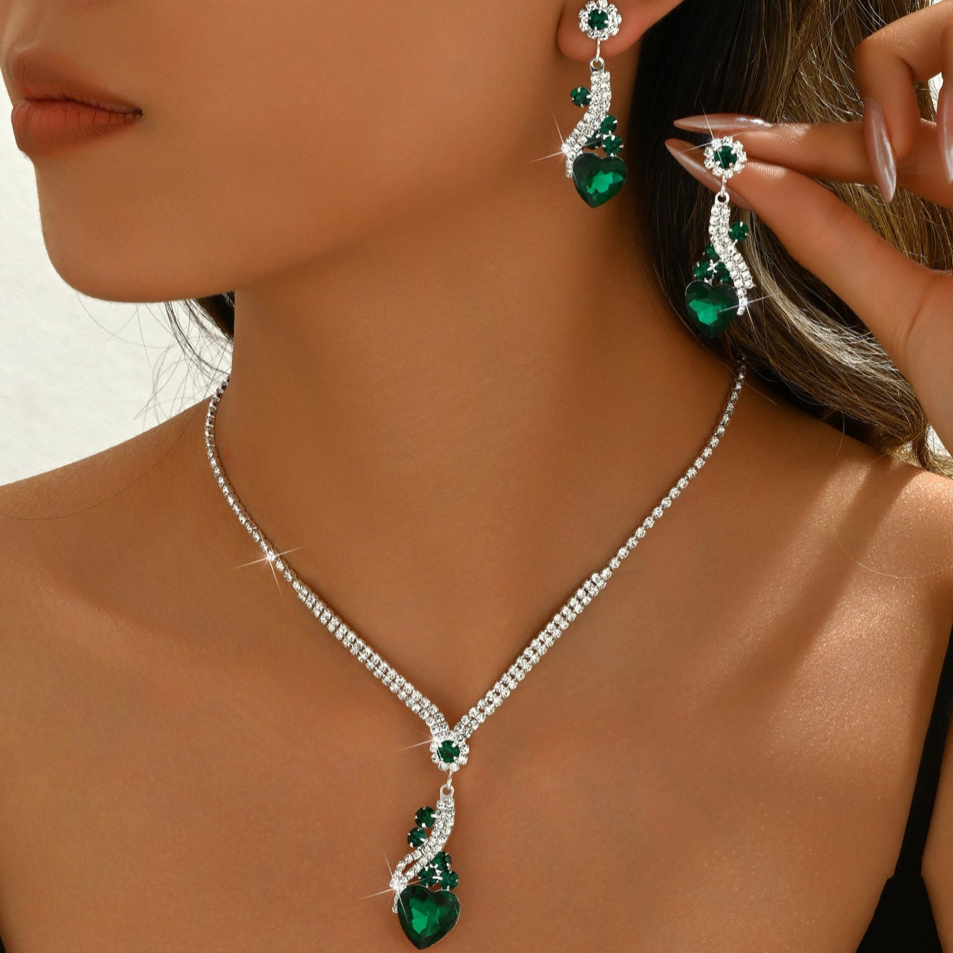 Avriel - Crystal Jewelry Set