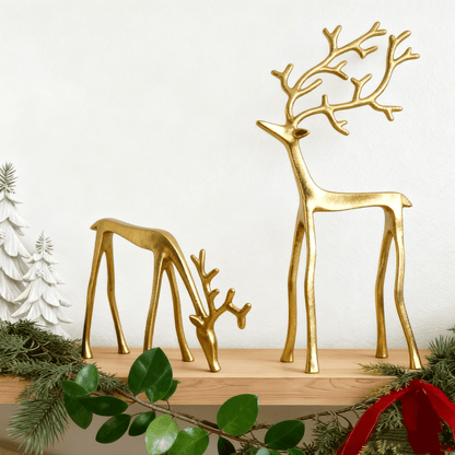 Cyralynne - Festive Reindeer Table Decor