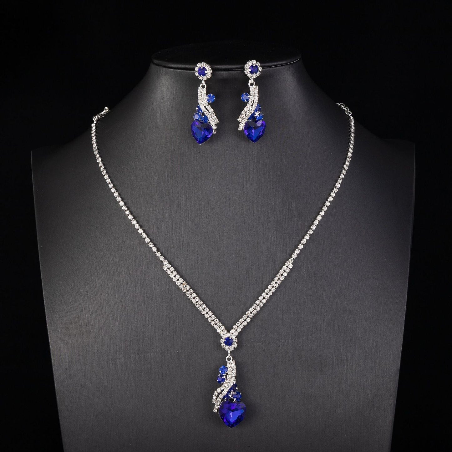 Avriel - Crystal Jewelry Set